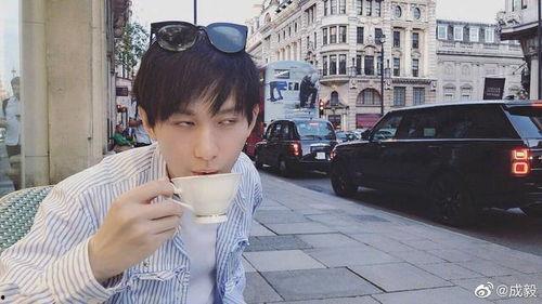 娱乐圈成毅吃瓜,揭秘明星背后的故事